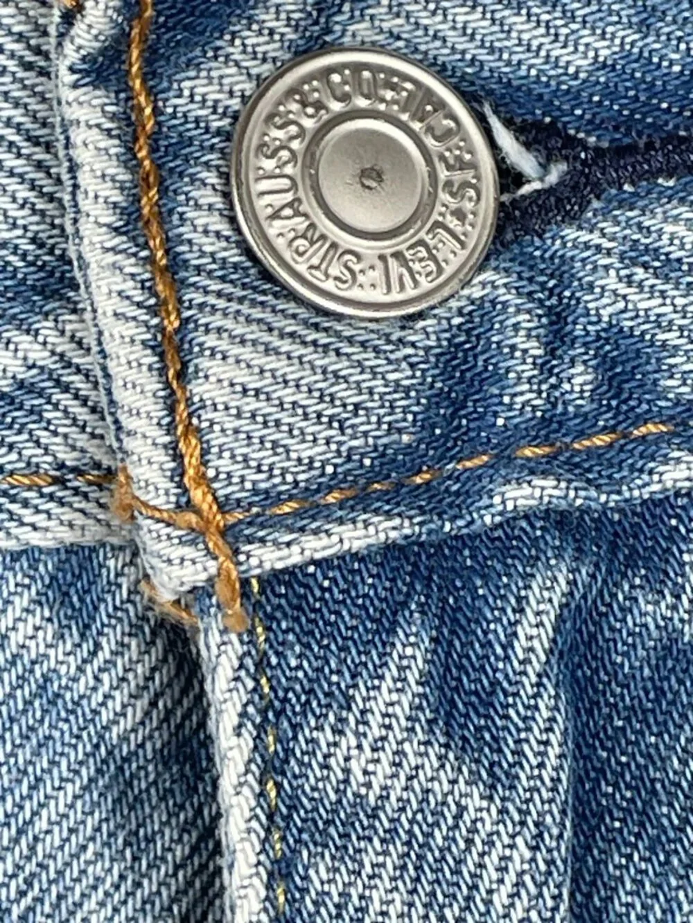 Levi's 469 Loose Fit Distressed Denim Jorts Shorts W36 Raw Hem 100% Cotton